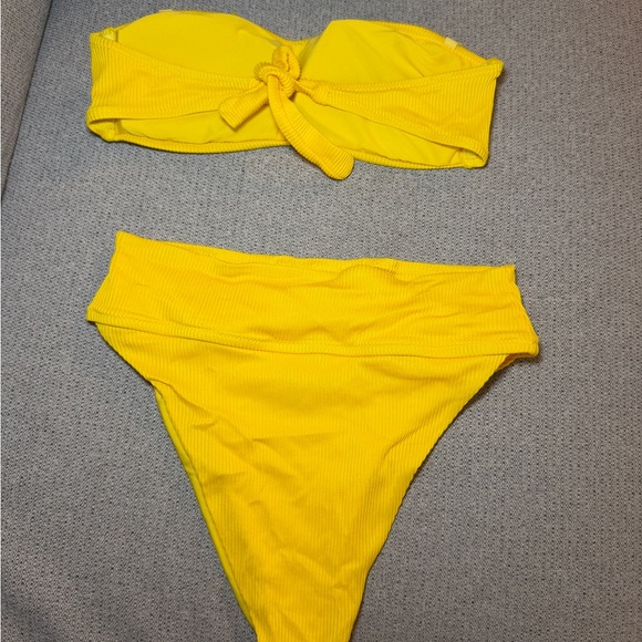SHEIN Yellow Ribbed High-Cut Bikini Bottom - Picture 3 of 5